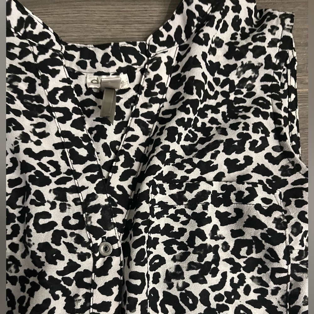 Cute blouse tank - Picture 3 of 3